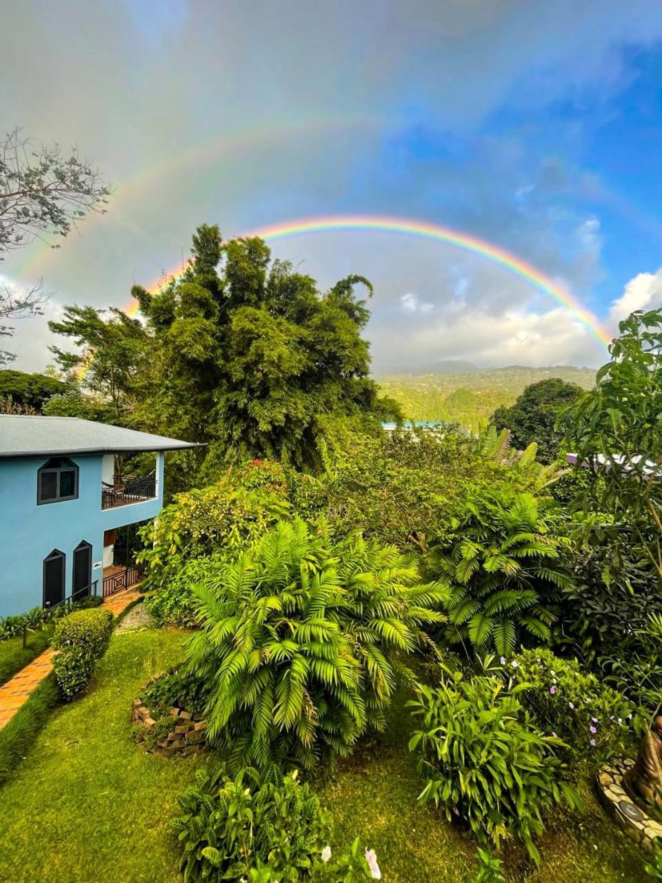 Hotel Isla Verde Boquete Bagian luar foto
